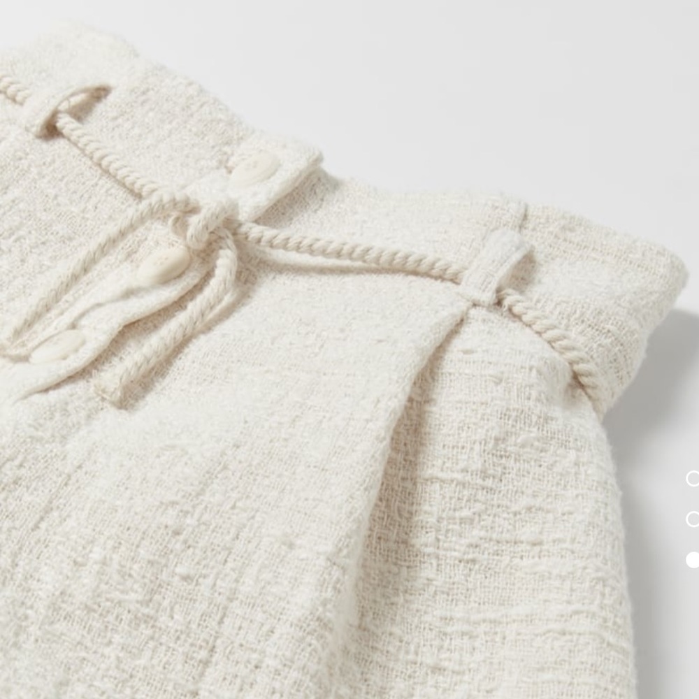 Zara Structured Shorts w/Drawstring - Picture 3 of 7